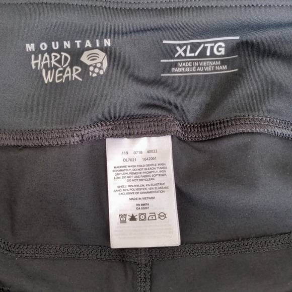 MOUNTAIN HARDWEAR | Dynama 2 Shorts Elastic Waist Pockets, Black, Women's XL - Picture 10 of 15